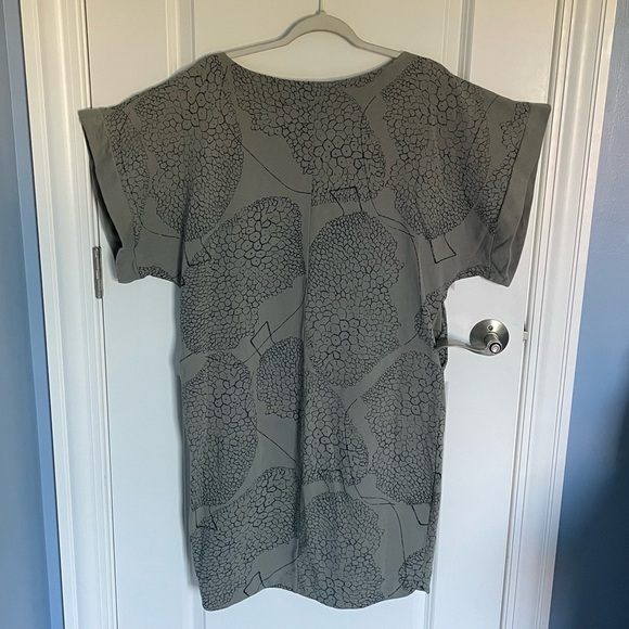 No Nasties Light Gray Goenchi Loopknit Midi Dress Size Large - 47457 - Picture 6 of 13